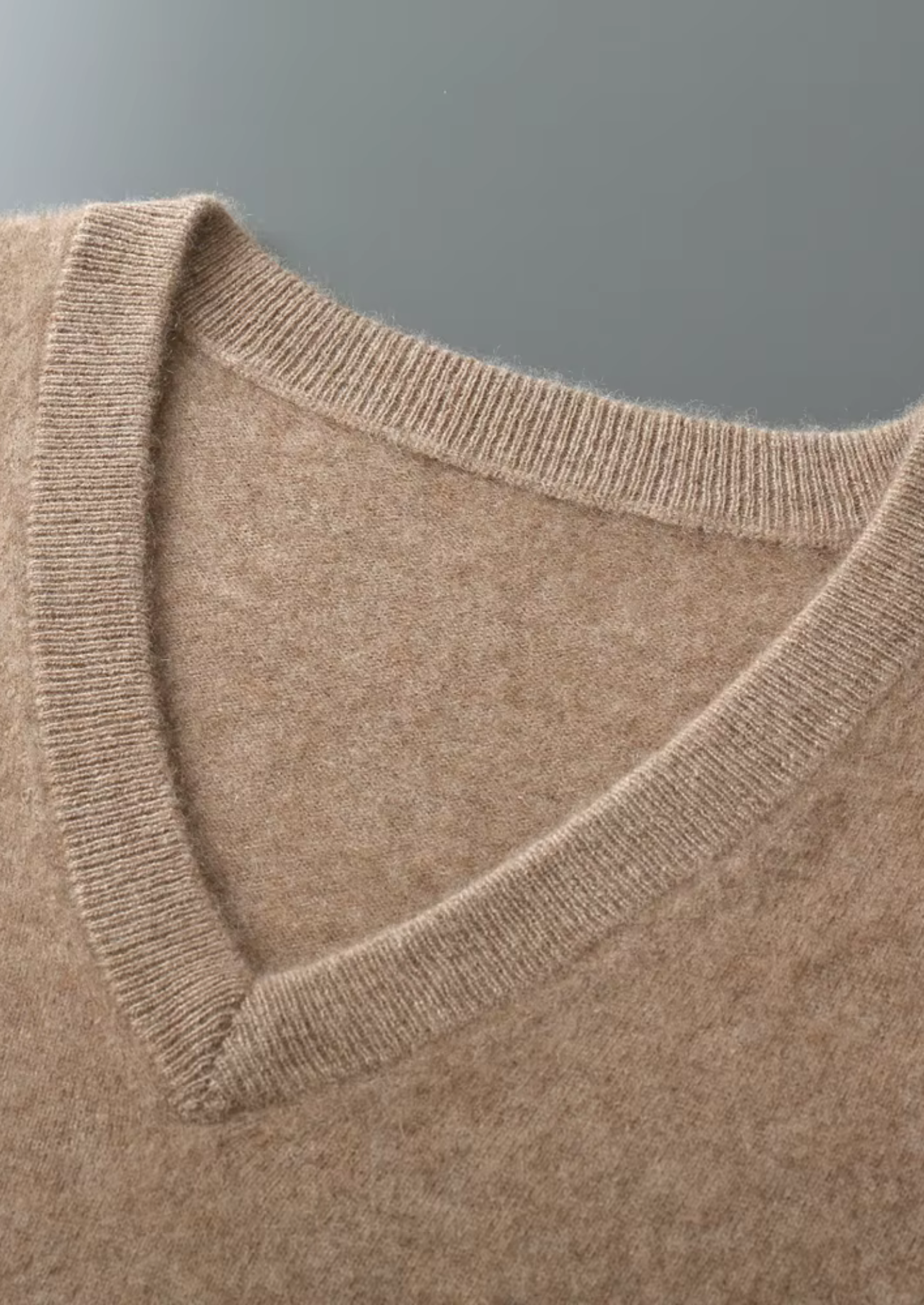 PURE EXTRA-FINE MERINO WOOL V-NECK VEST