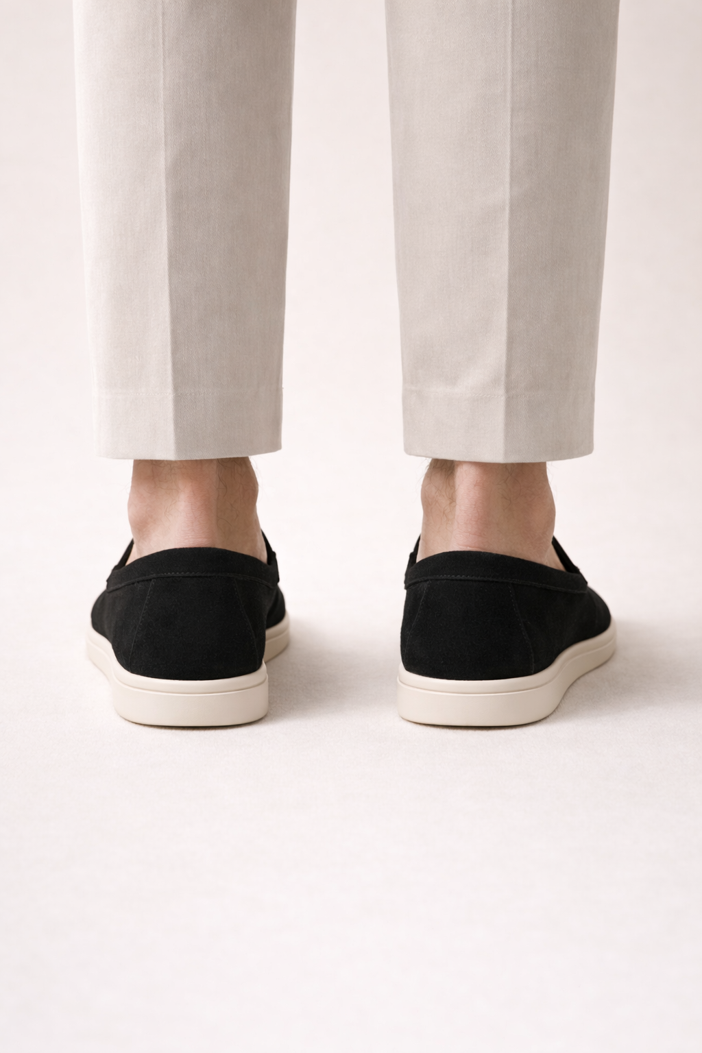 Leonis Suede Loafers Black