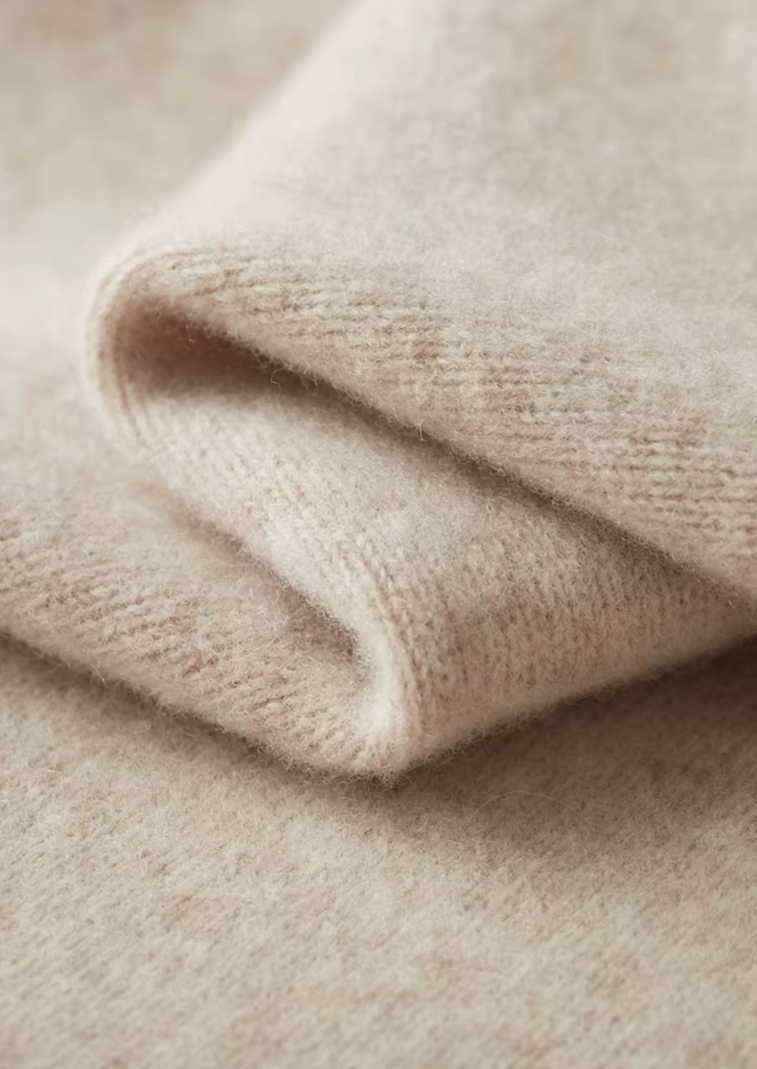 PURE EXTRA-FINE MERINO WOOL BUTTON HOODIE