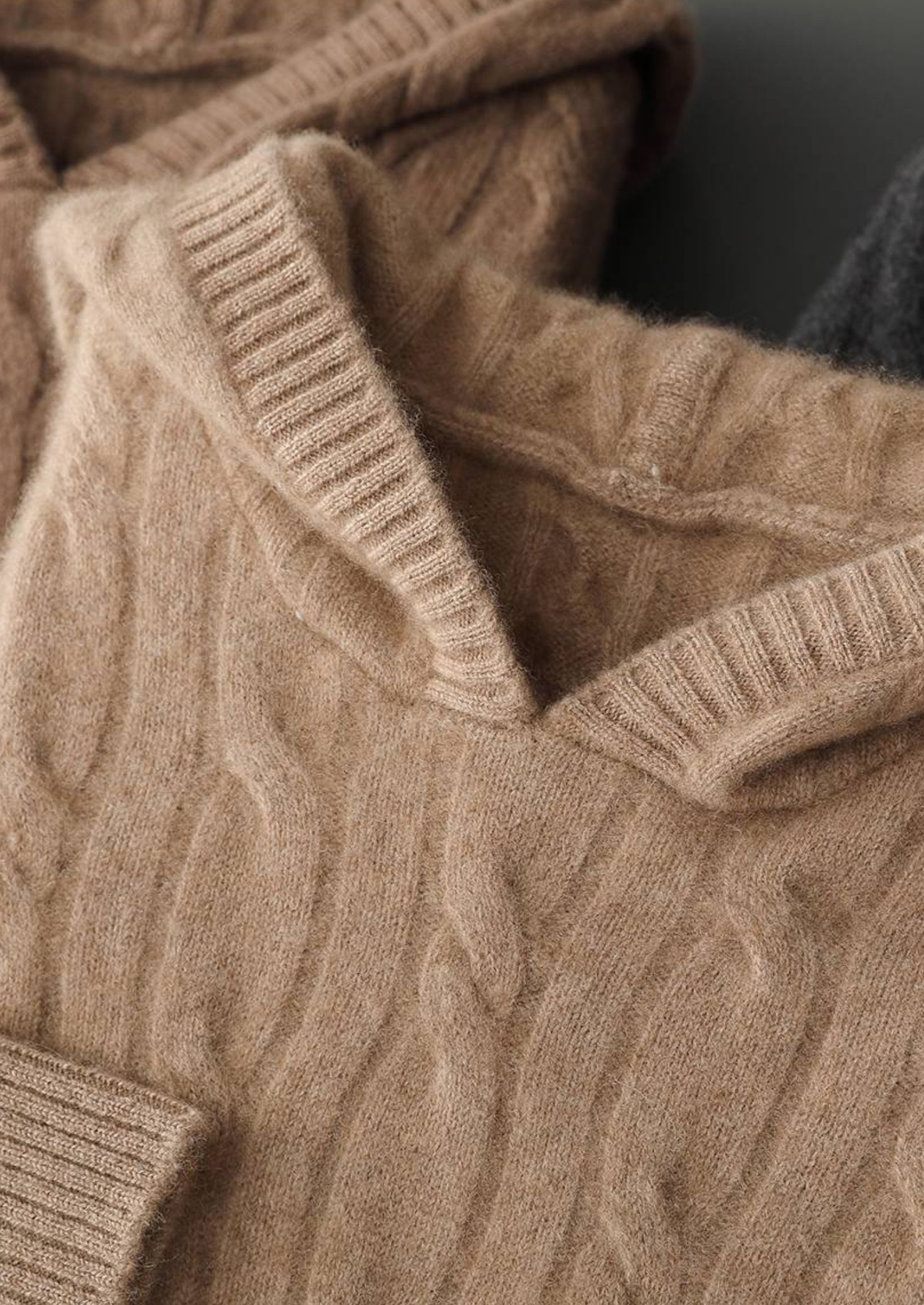 PURE CASHMERE CABLE KNIT HOODIE