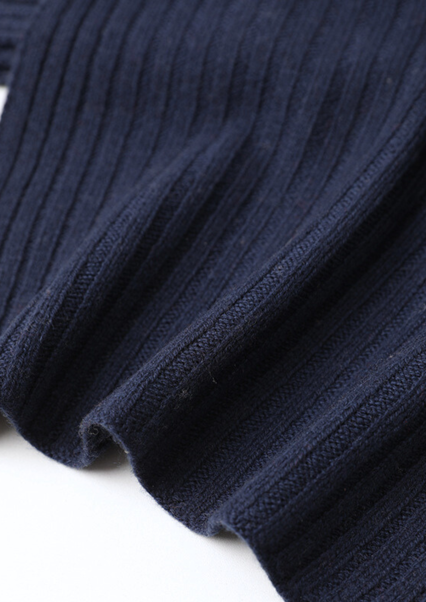 PURE EXTRA-FINE MERINO WOOL WINTERTIME ESSENTIALS - NAVY BLUE