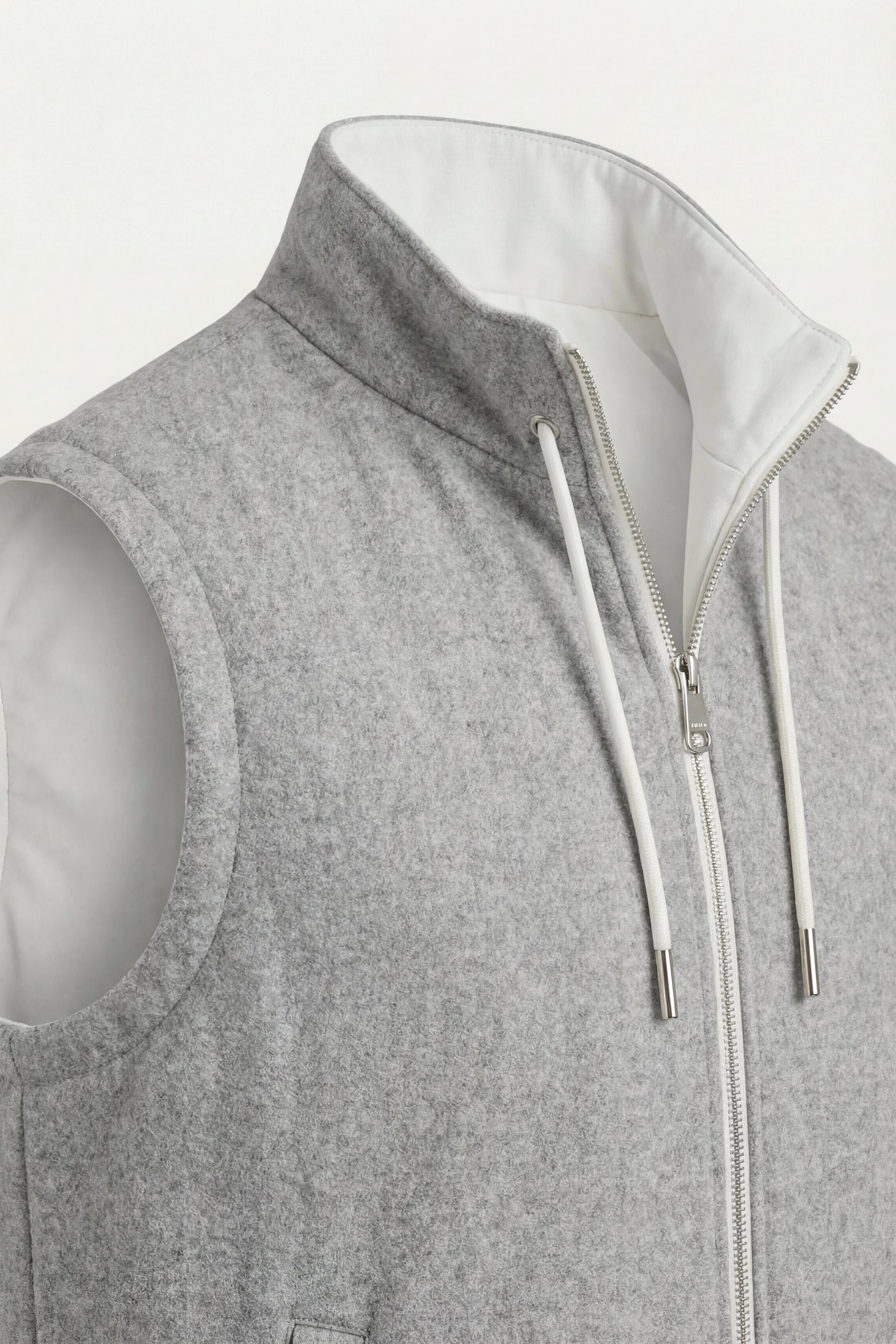 Leonis Reversible Vest Ivory