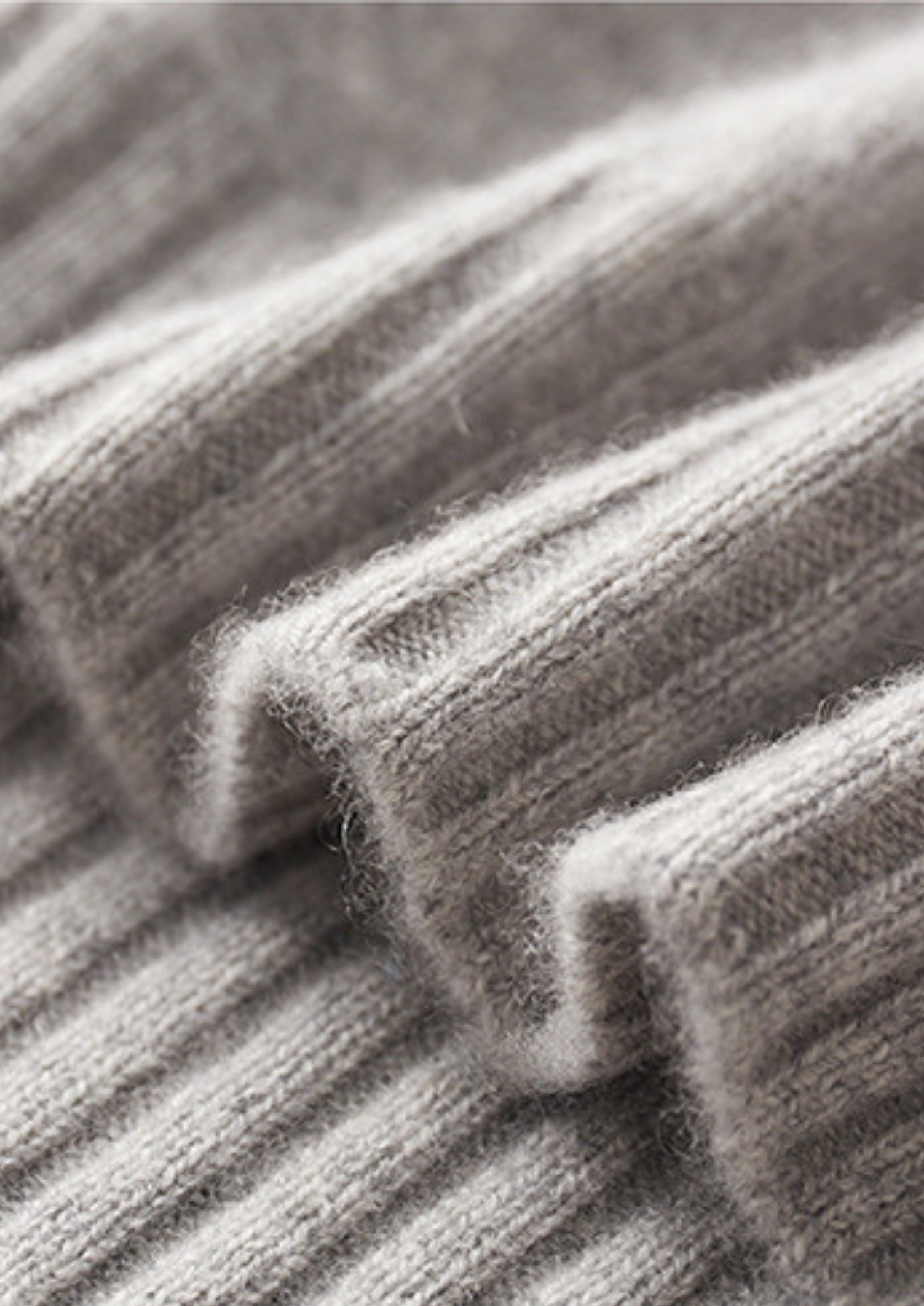 PURE CASHMERE MOCKNECK SWEATER