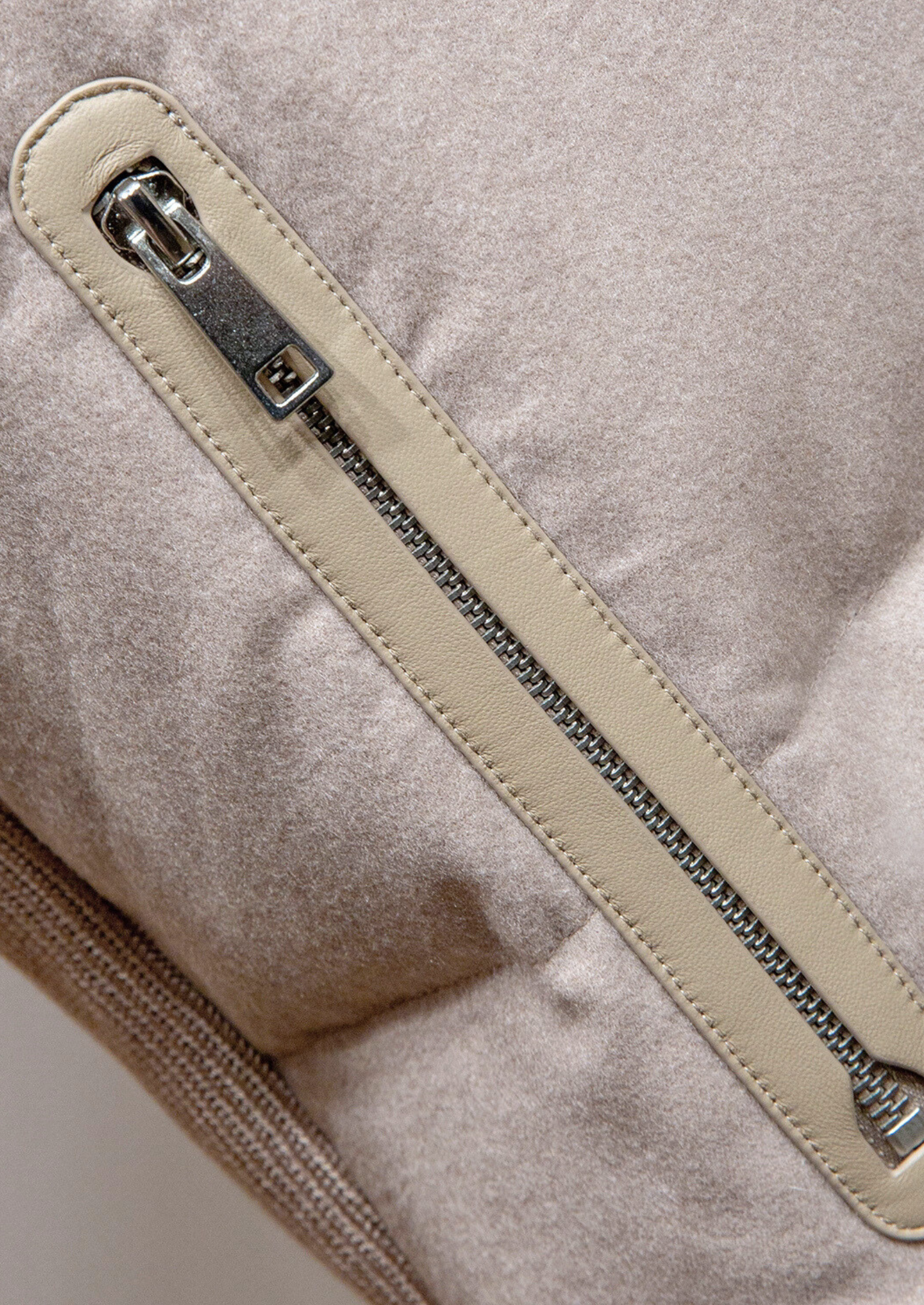 URBAN HYBRID BOMBER JACKET